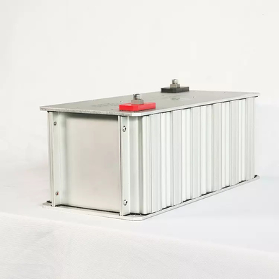 وحدة المكثفات الفائقة المحمولة متعددة السطوح 48V 165F 220x132x185mm