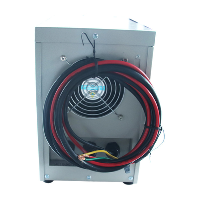 40Ah شاحن بطارية السيارة العملي مستدام 220V 380V اللون الأبيض