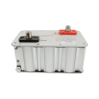 حزم البيانات ذات المكثفات الفائقة عالية الطاقة GHT 16V200FS الحجم ： 220 * 132 * 122