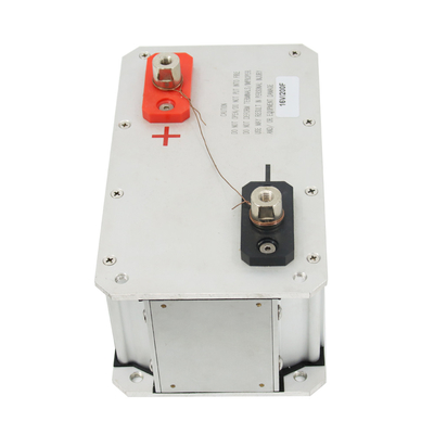حزم البيانات ذات المكثفات الفائقة عالية الطاقة GHT 16V200FS الحجم ： 220 * 132 * 122